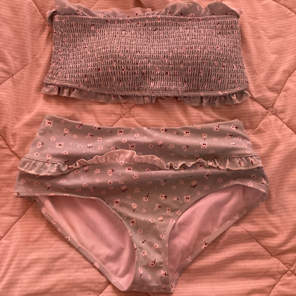 Bando flower printed bathing suit with high waisted bottoms